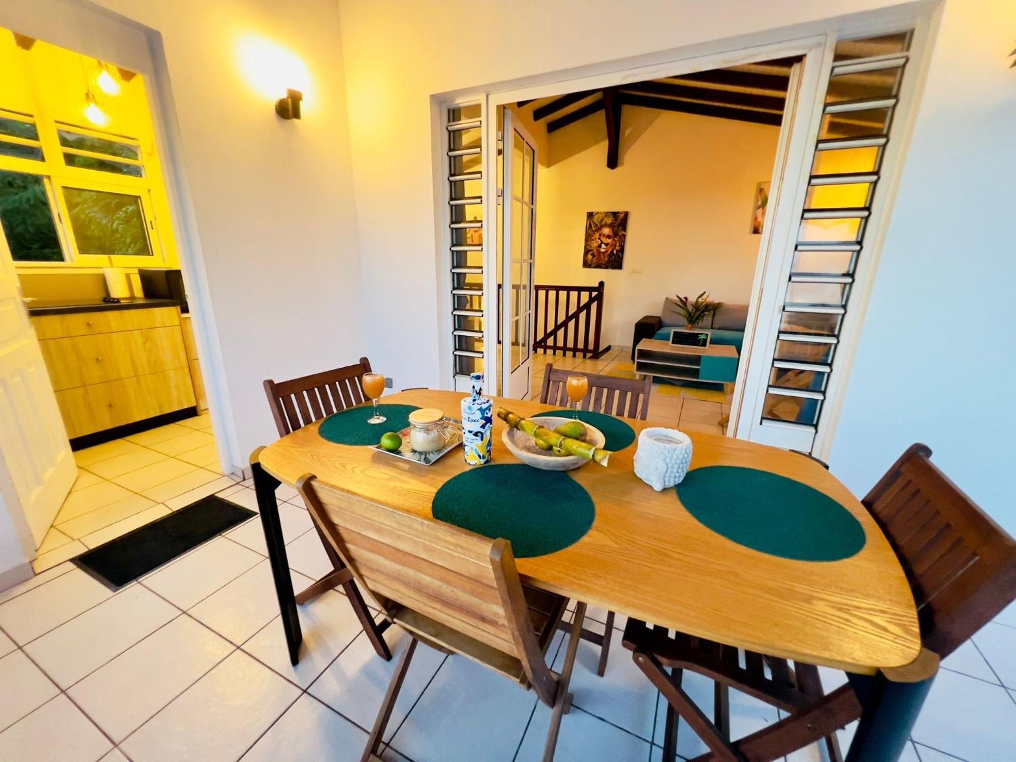 Villa Iguana, Duplex Paisible, Vue Magnifique Mer Et Rocher Du Diamant, Piscine Sainte-Luce Bagian luar foto
